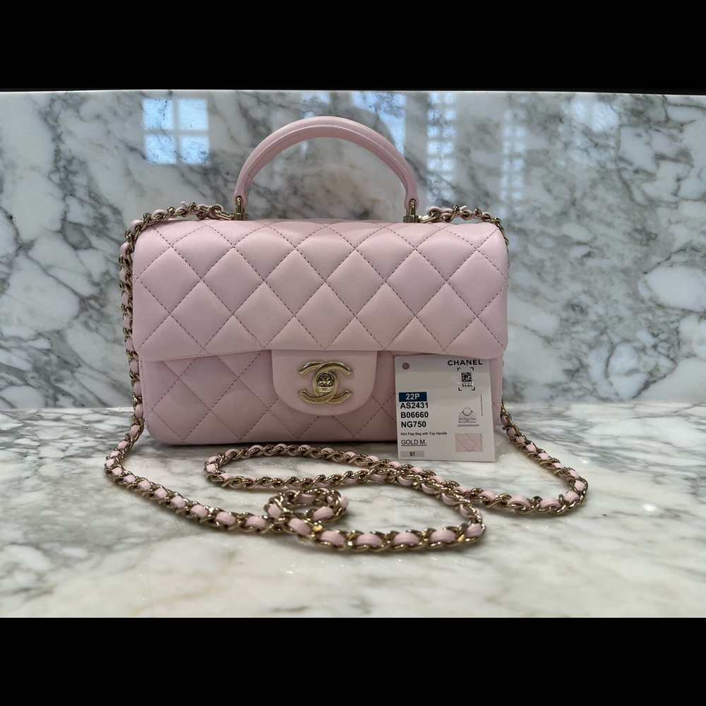 ❌SOLD❌Chanel 21p Pink Mini Top Handle